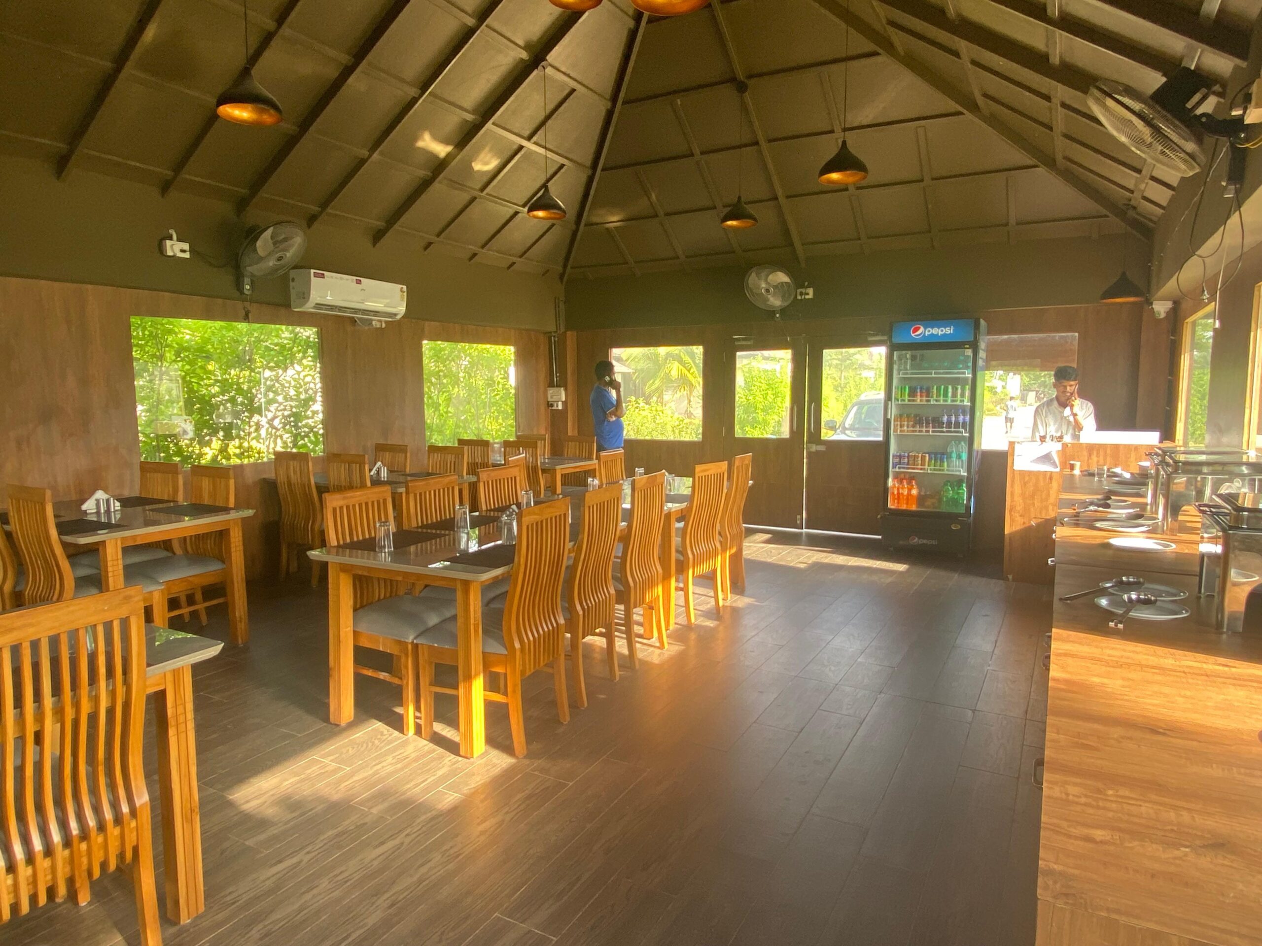 Restaurant 2
